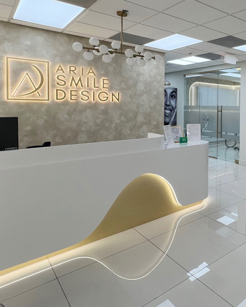 Clínica dental de estética Aria Smile Design en Miami.